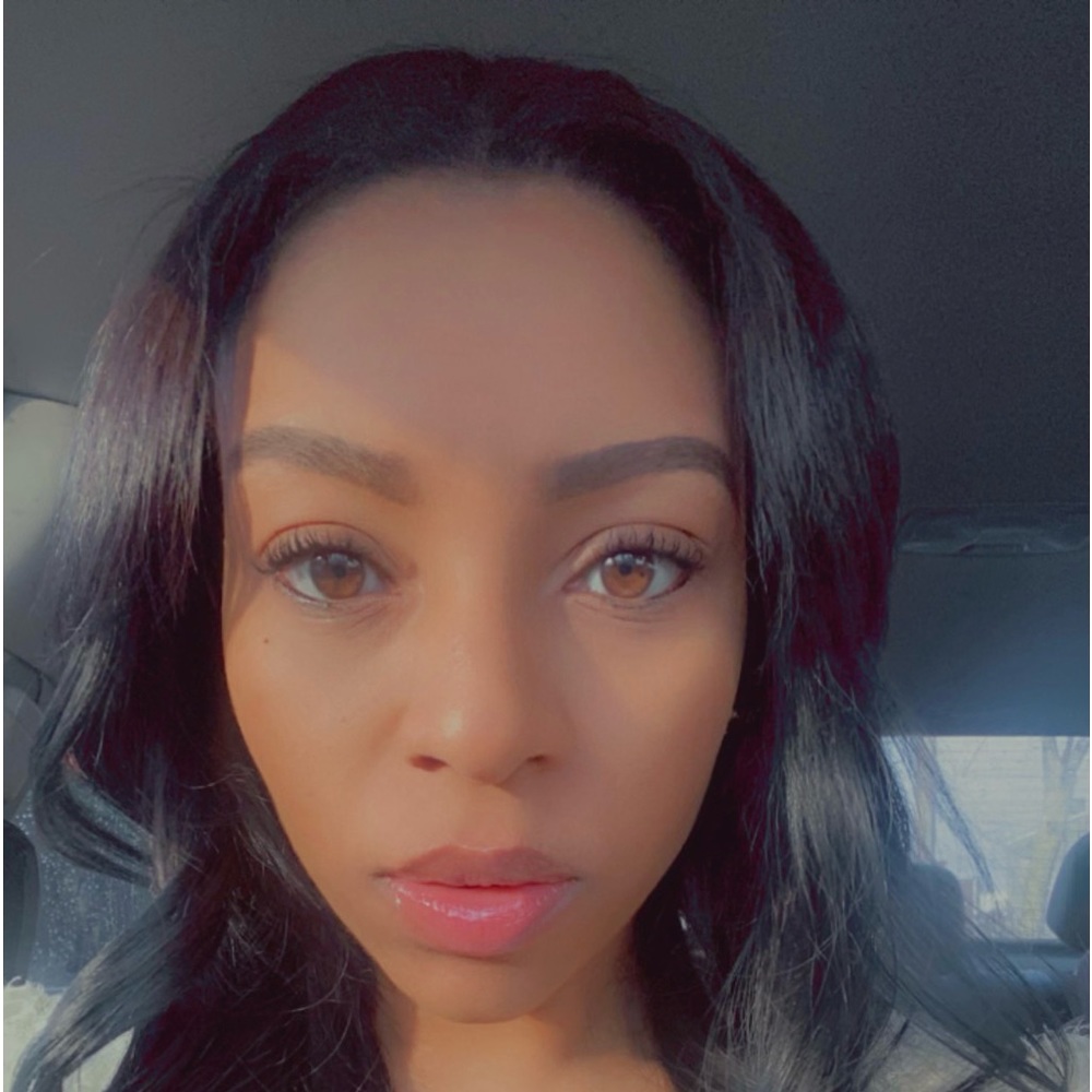 Meet your Posher, Malika